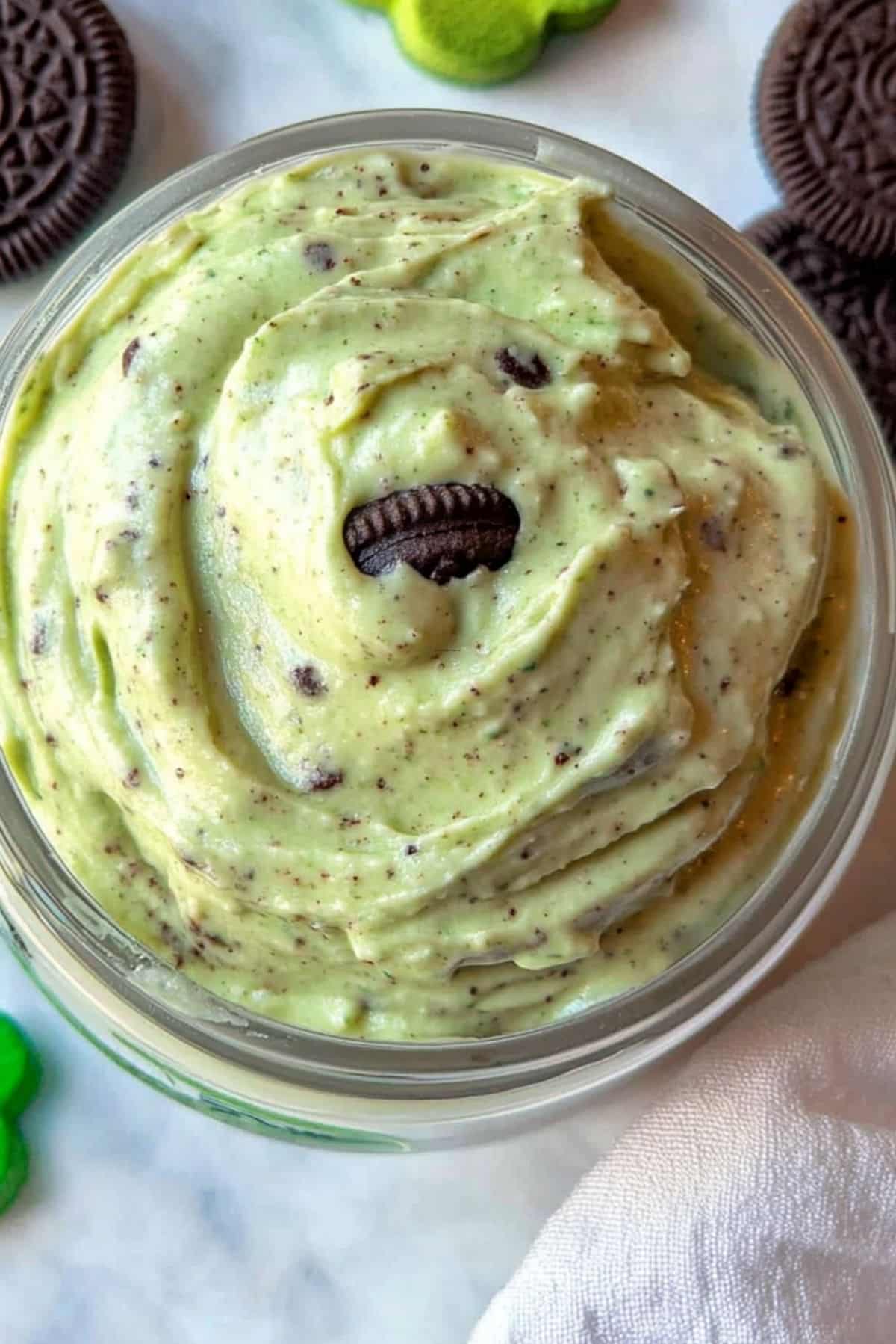 This Oreo Shamrock Spread is the Ultimate Sweet St. Paddy’s Treat