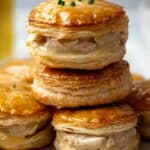 Creamy Mini Chicken Pies with Puff Pastry – A Perfect Comfort Food