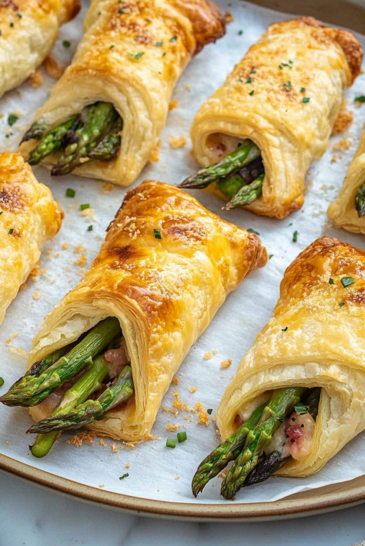 Cheesy Asparagus Puff Pastry – The Perfect Springtime Appetizer