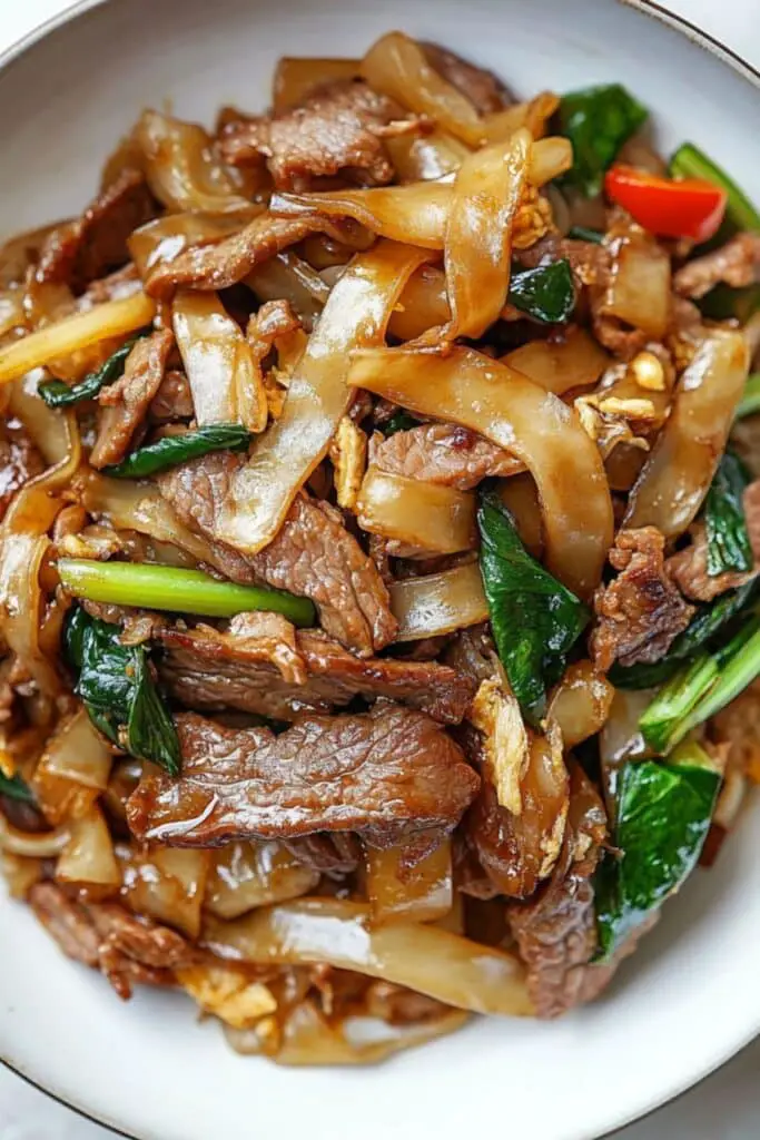 Stir-fried Beef with Flat Rice Noodles 4 Stir-fried Beef with Flat Rice Noodles